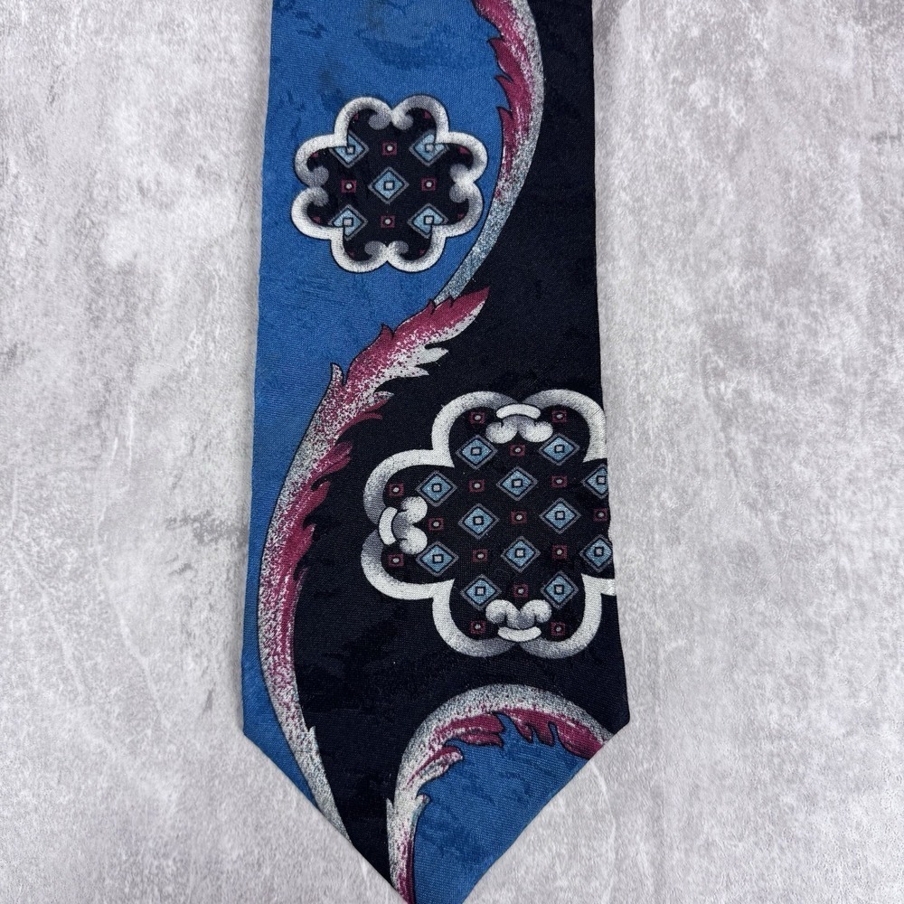 Vintage 1980s Italian All Silk Hand Made Mens Tie Made USA RARE - Picture 2 of 8